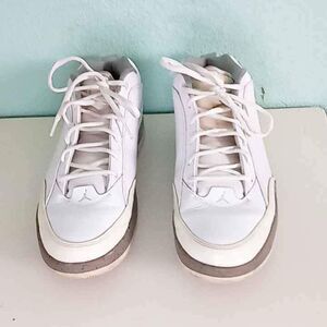 White Nike Men's shoes size 10  (#B-30)